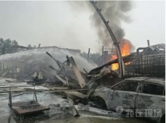 江苏泰州一工厂锅炉爆炸厂房垮塌 现场惨烈